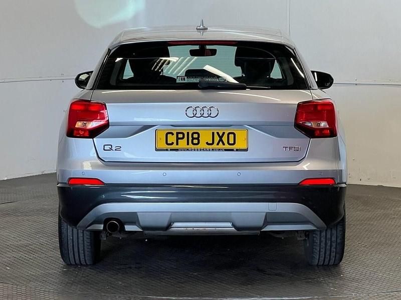 Begagnad Audi Q2 Design 115 HK (84 kW) 2018 Silver SUV
