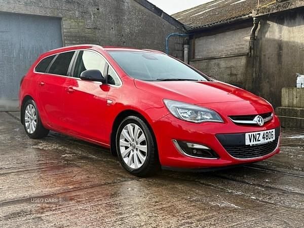 Used Vauxhall Astra Elite 2014 Red Estate