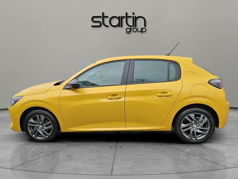 Used Peugeot 208 Active Premium 75 HP (55 kW) 2022 Yellow Hatchback