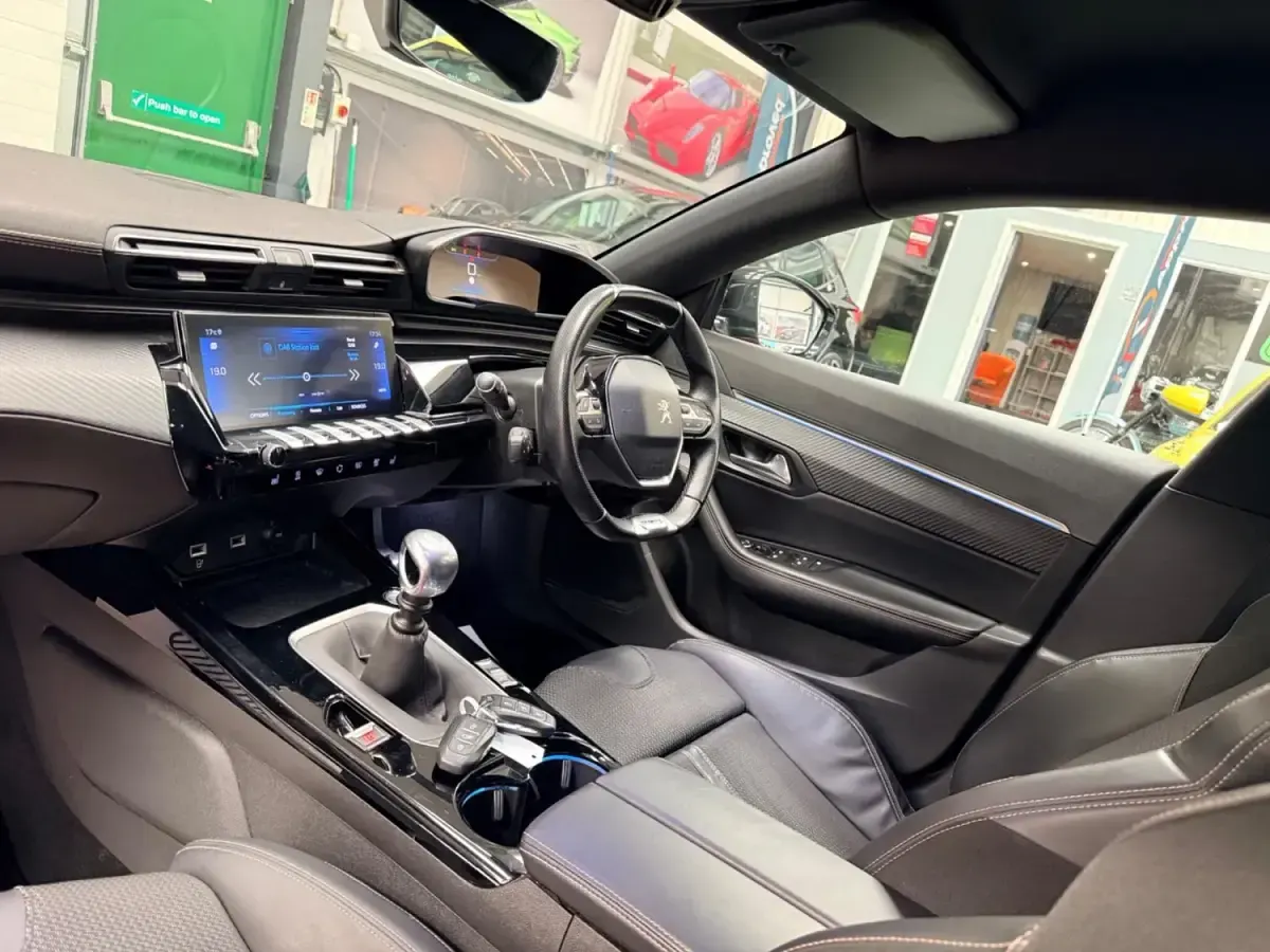 Second-hand Peugeot 508 GT-line 130 CP (95 kW) 2020 Roșu Hatchback