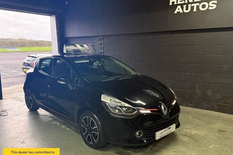 Black Used 2013 Renault Clio IV Dynamique Hatchback | £3,990 (Good price) - Image 1/1