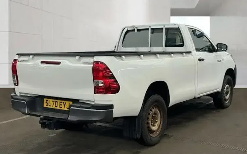 Used Toyota HiLux Active 150 HP (110 kW) 2019 Pickup