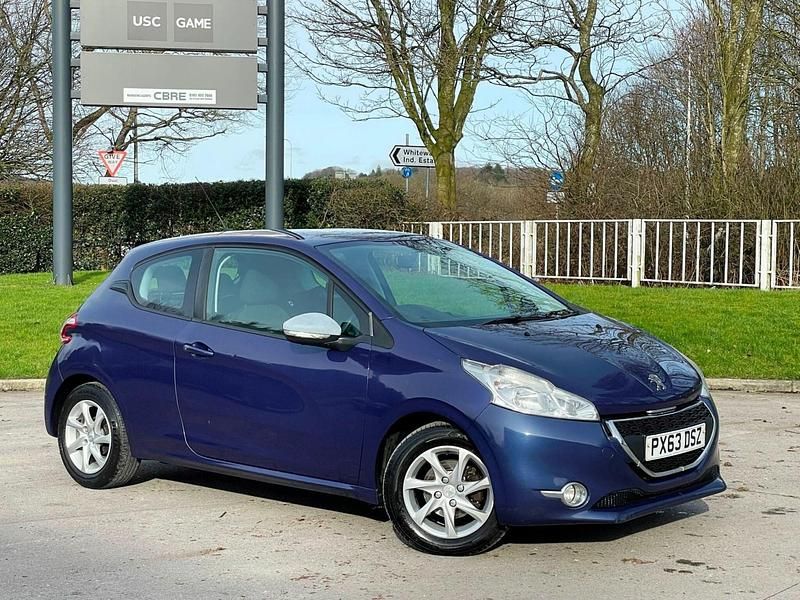 Used Peugeot 208 Active 82 HP (60 kW) 2013 Blue Hatchback
