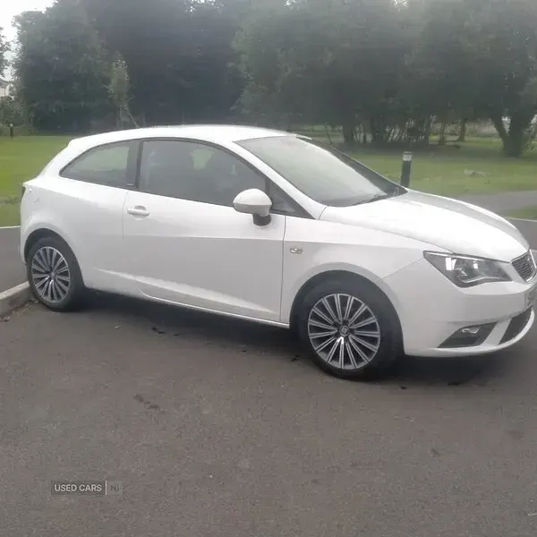 Used Seat Ibiza CONNECT 90 HP (66 kW) 2016 White Hatchback