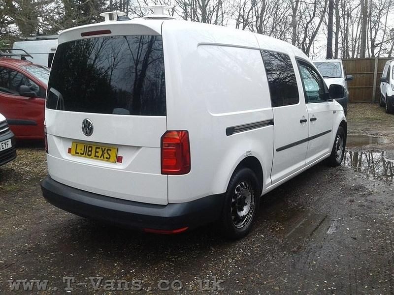 Used VW Caddy Maxi Startline 150 HP (110 kW) 2018 White MPV
