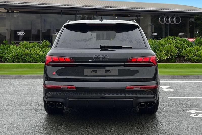 New Audi SQ7 Advanced 2025 Black SUV