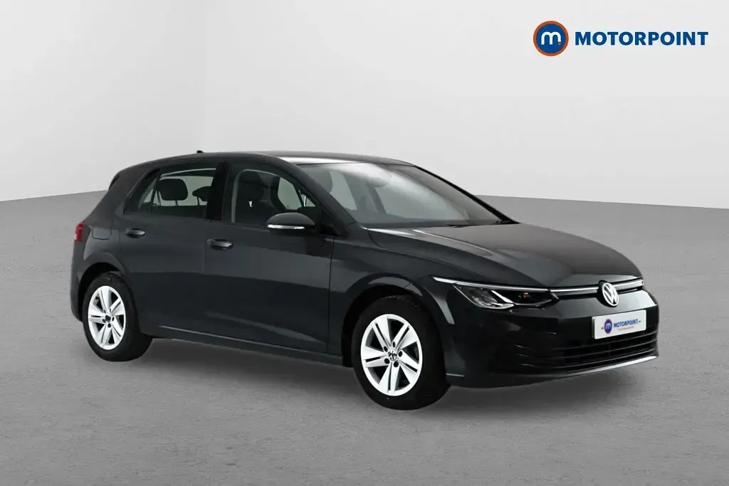 Gebraucht VW Golf VIII Life 131 PS (96 kW) 2023 Kleinwagen