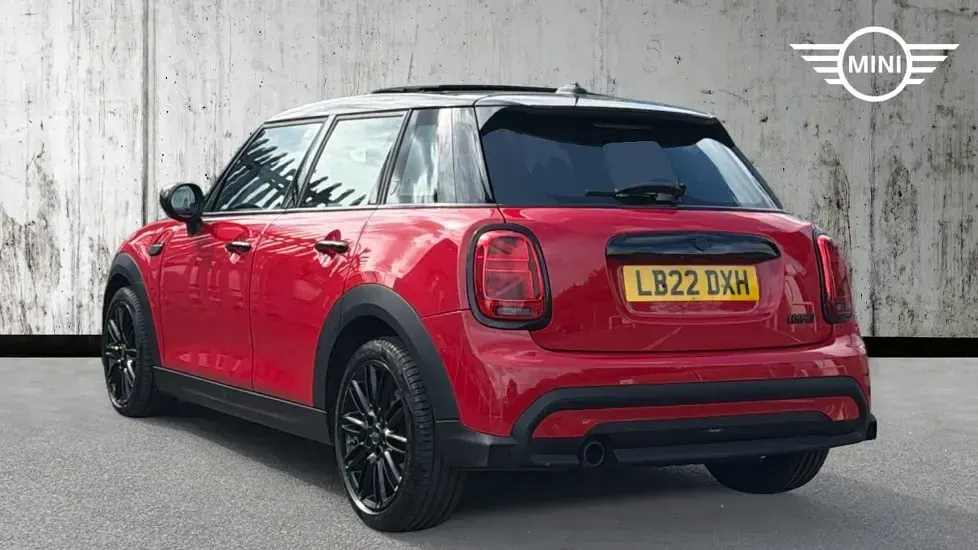 Used Mini Cooper Exclusive 134 HP (98 kW) 2022 Red Hatchback