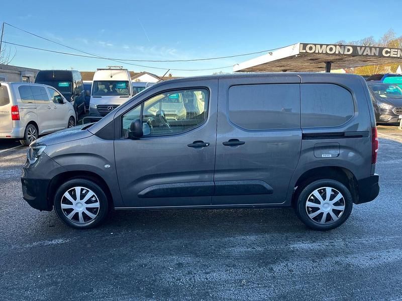 Used Vauxhall Combo 100 HP (73 kW) 2021 Grey Van