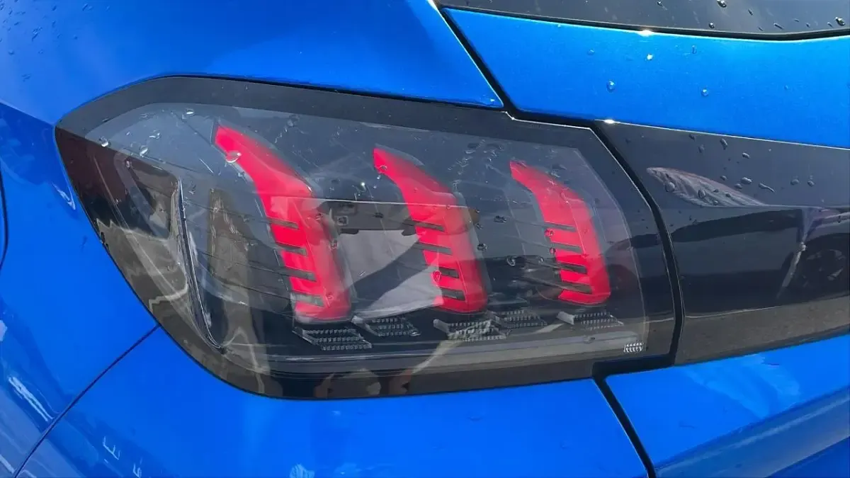 Used Peugeot 208 Allure 99 HP (72 kW) 2021 Blue Hatchback
