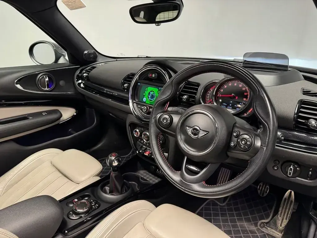 Używany Mini John Cooper Works Clubman 231 KM (169 kW) 2017 Czarny Kombi