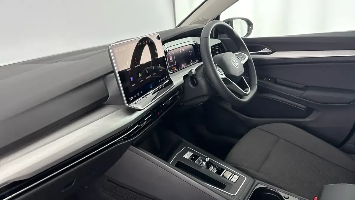 Używany VW Golf VIII Match 272 KM (200 kW) 2025 Czarny Hatchback