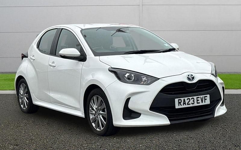 Usado Toyota Yaris Hybrid 116 CV (85 kW) 2026 Utilitario