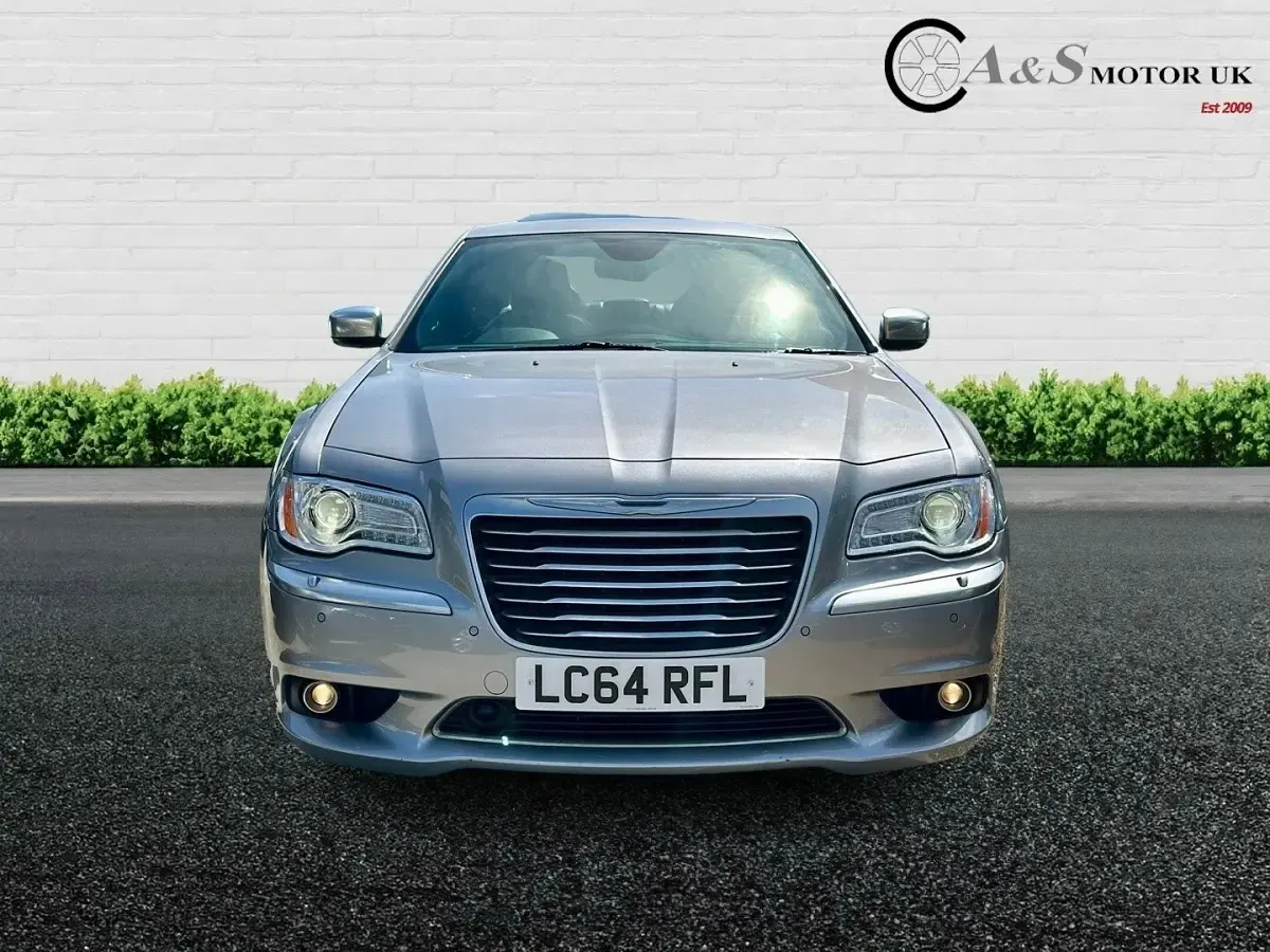 Used Chrysler 300C Executive 236 HP (173 kW) 2014 Grey Sedan