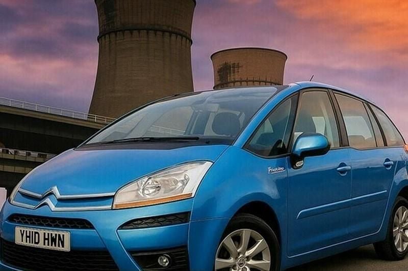 Blue Used 2010 Citroën C4 Picasso VTR Sport MPV | £1,990 (Good price) - Image 1/1