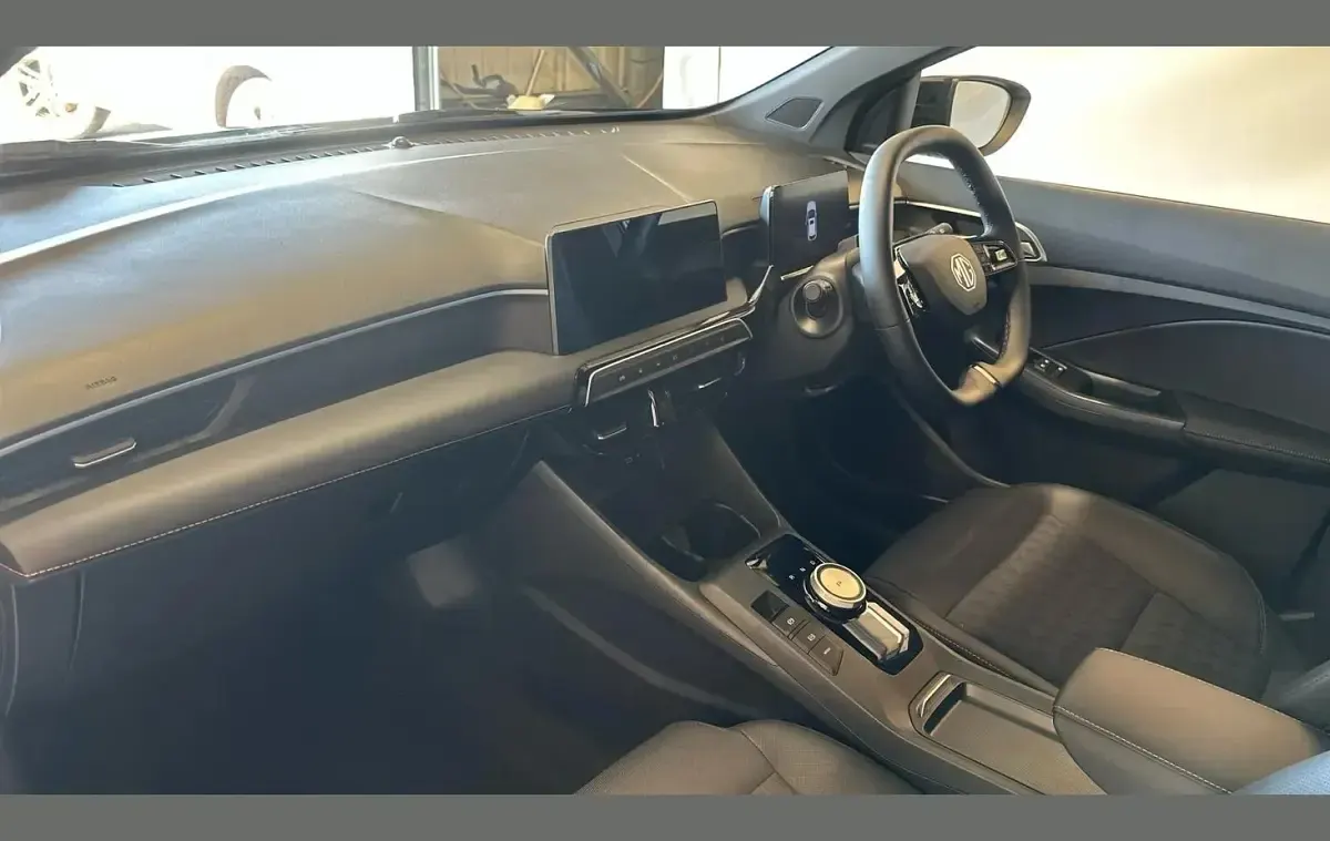 Used MG MG3 Trophy 194 HP (142 kW) 2025 Black Hatchback