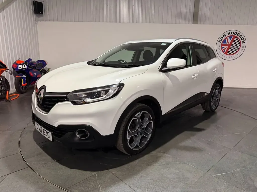 Used Renault Kadjar Dynamique 130 HP (95 kW) 2017 Arctic white SUV