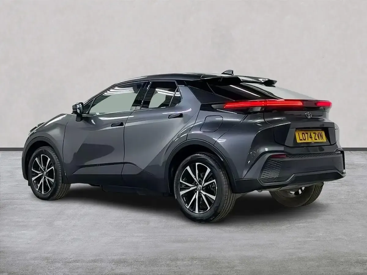 Second-hand Toyota C-HR Design 198 CP (145 kW) 2025 Gri SUV