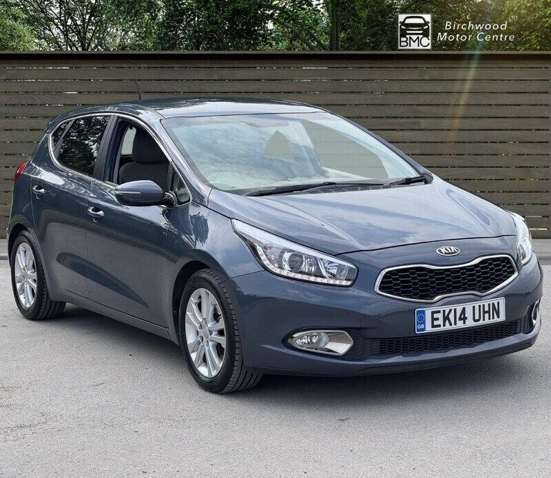 Blue Used 2014 Kia Ceed 2 Hatchback | £5,995 (Fair price) - Image 1/4