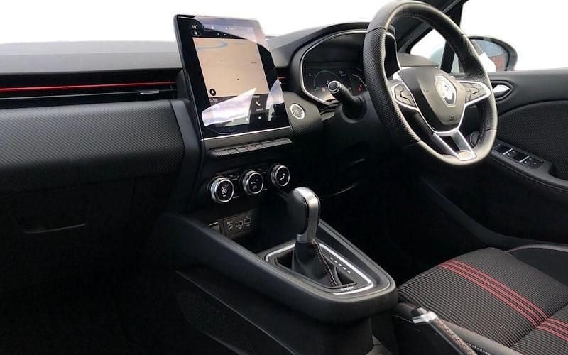 Used Renault Clio V RS Line 140 HP (102 kW) 2022 Hatchback