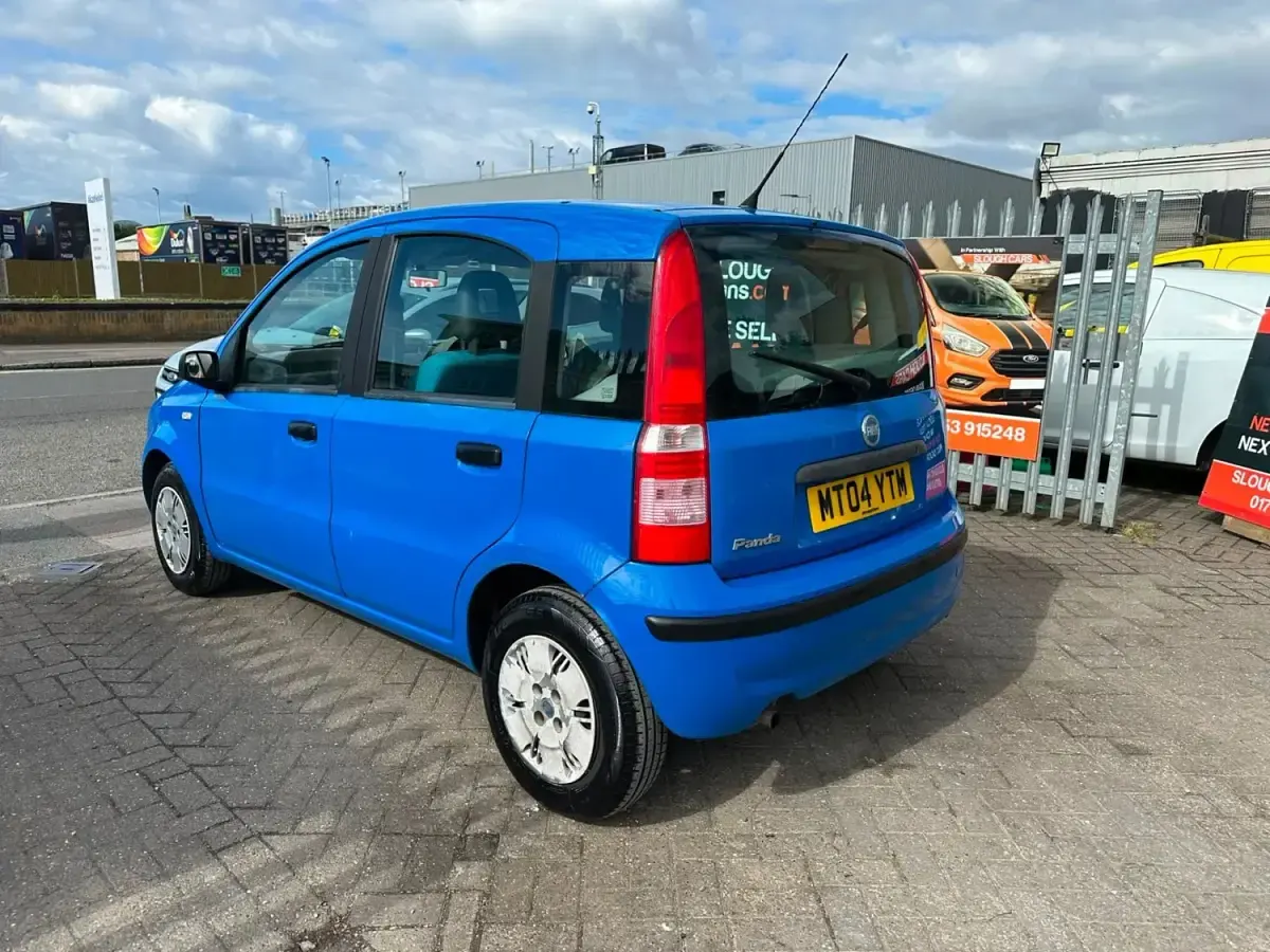 Begagnad Fiat Panda Dynamic 2004 Blå Halvkombi