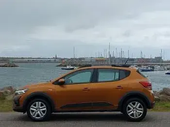 Usado Dacia Sandero Expression 100 HP (73 kW) 2024 Laranja Citadino
