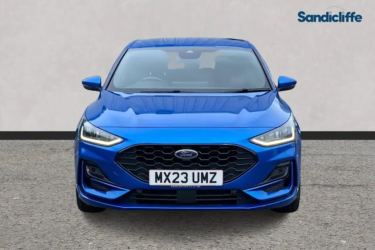 Used Ford Focus ST-Line 125 HP (91 kW) 2023 Blue Hatchback