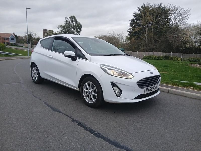Used Ford Fiesta Zetec 2019 White Hatchback