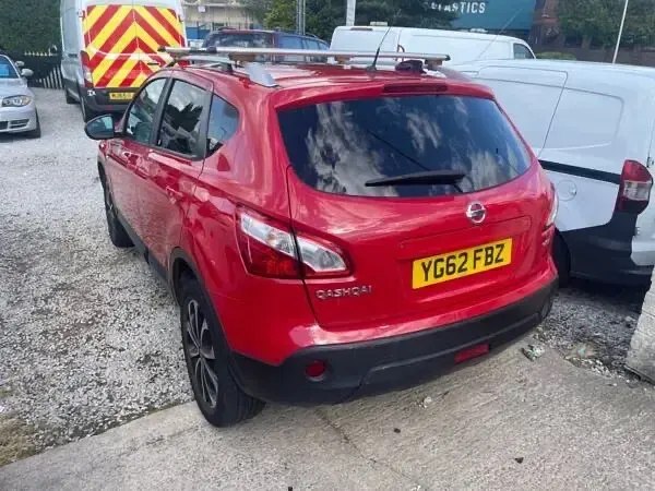 Used Nissan Qashqai N-TEC 110 HP (80 kW) 2012 Red SUV