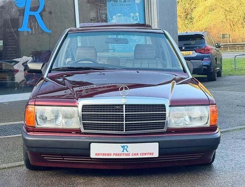 Used Mercedes 190 1993 Red Sedan