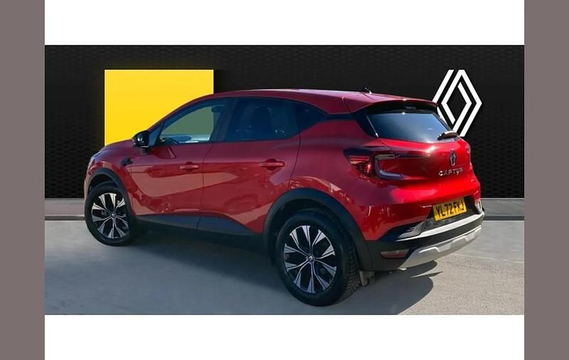 Used Renault Captur Evolution 143 HP (105 kW) 2023 Red SUV
