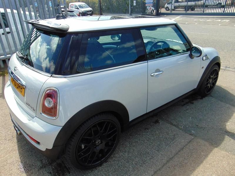 Used Mini Cooper S Hatch 184 HP (135 kW) 2010 Silver Hatchback
