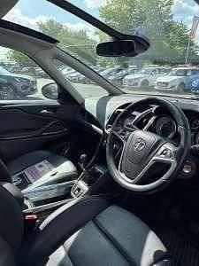 Image 3/4