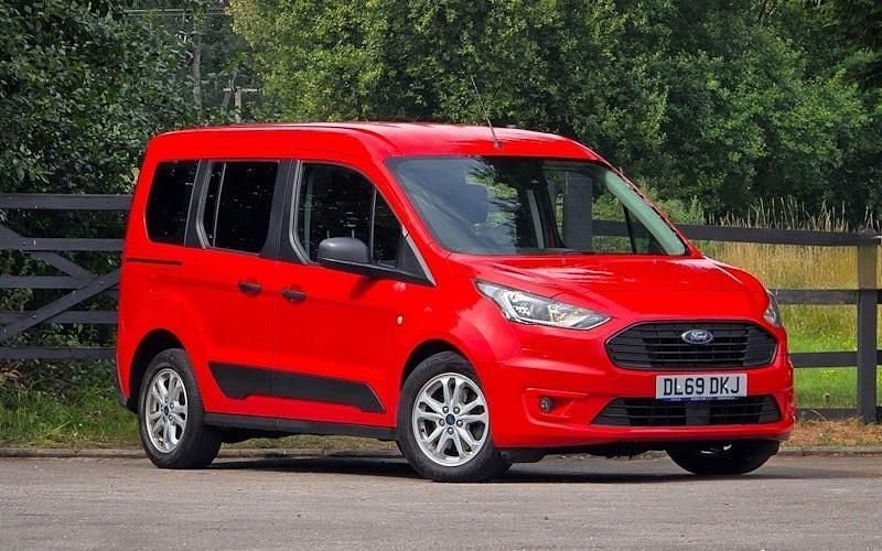 Used 2021 Ford Tourneo Connect Zetec MPV | £11,850 (Good price) - Image 1/4