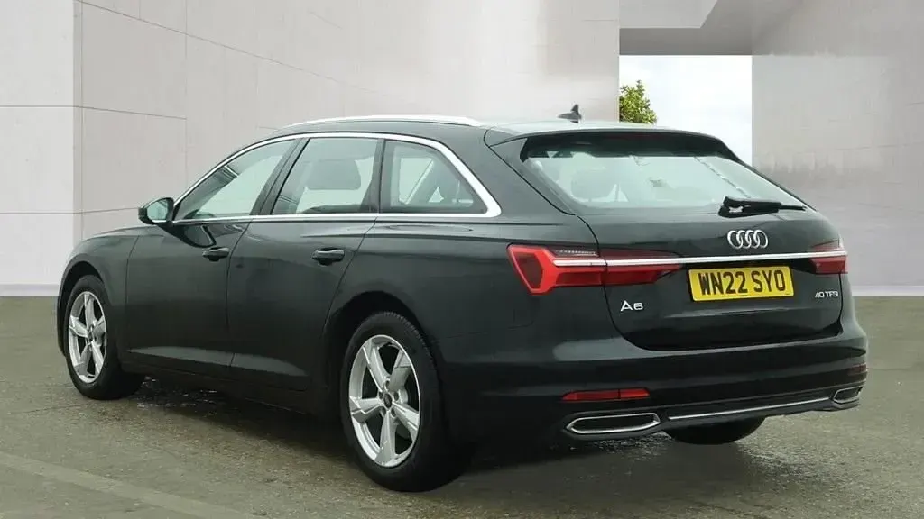 Second-hand Audi A6 Sport 204 CP (150 kW) 2022 Negru Break