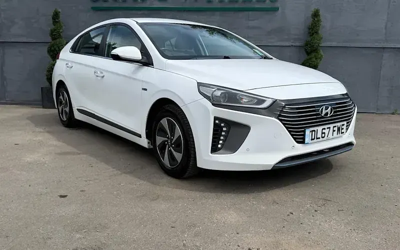 Used Hyundai Ioniq Premium SE 141 HP (103 kW) 2019 Hatchback
