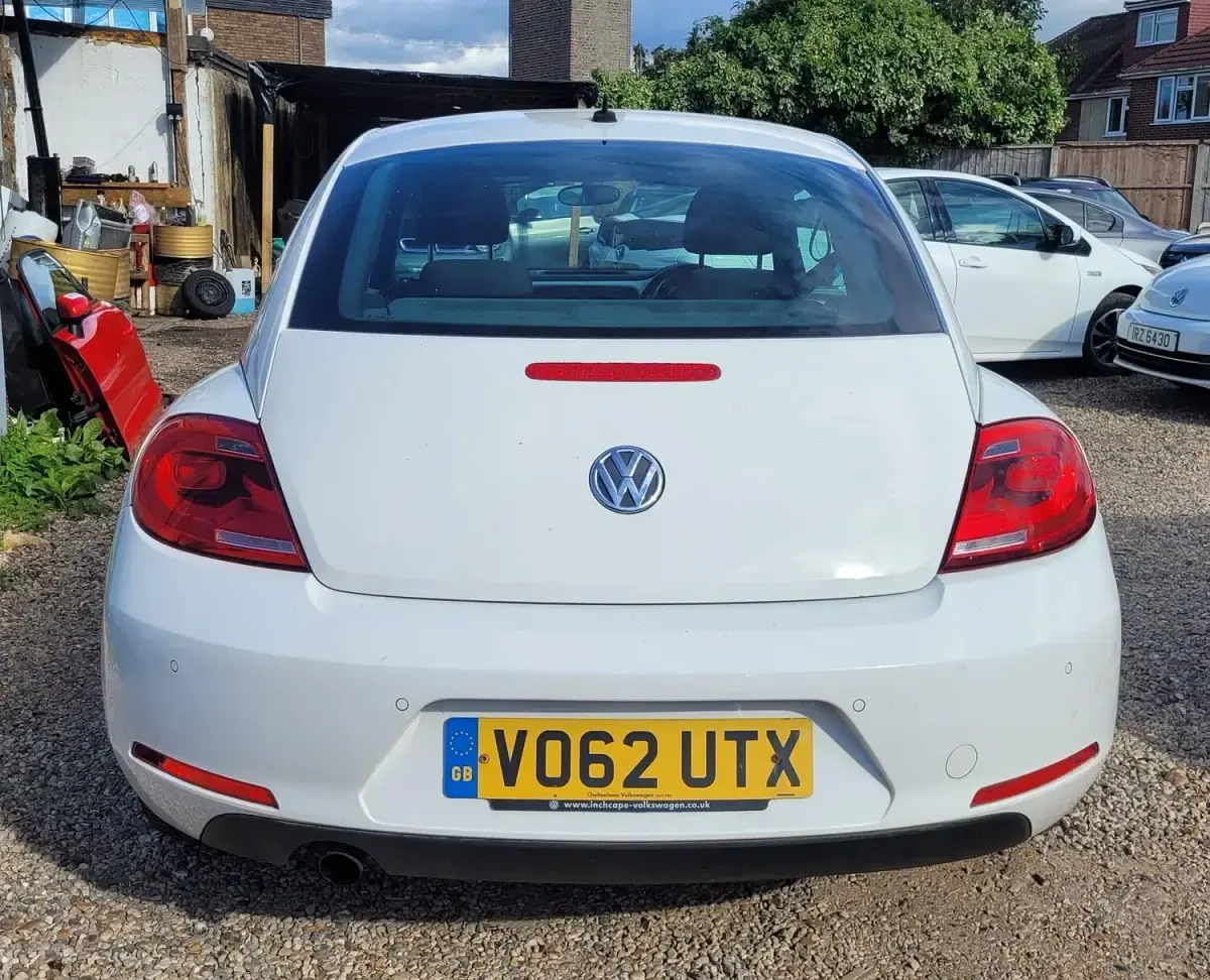 Used VW Beetle Design 105 HP (77 kW) 2012 White Hatchback