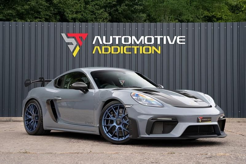 Arctic grey Used 2023 Porsche Cayman GT4 Coupe | £144,995 - Image 1/4