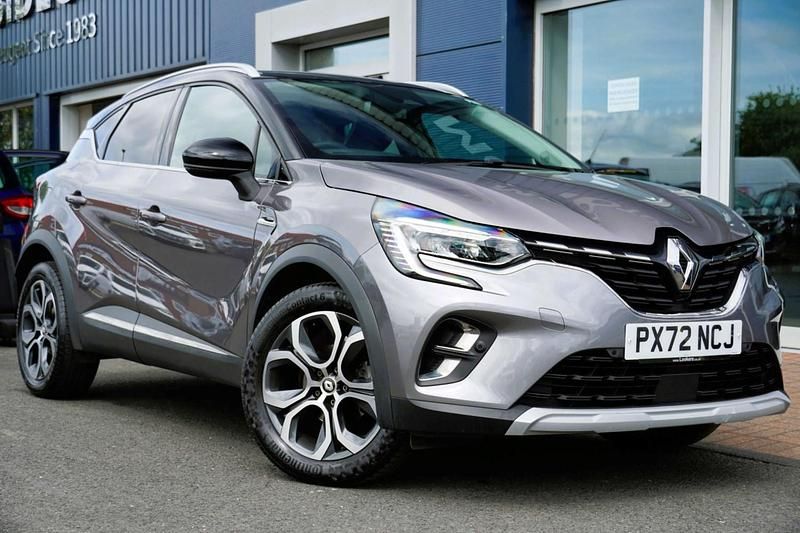 Grey and black Used 2022 Renault Captur Techno SUV | £13,710 (Fair price) - Image 1/4