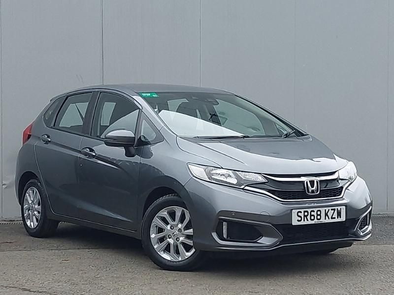 Used Honda Jazz SE 102 HP (75 kW) 2018 Grey Hatchback