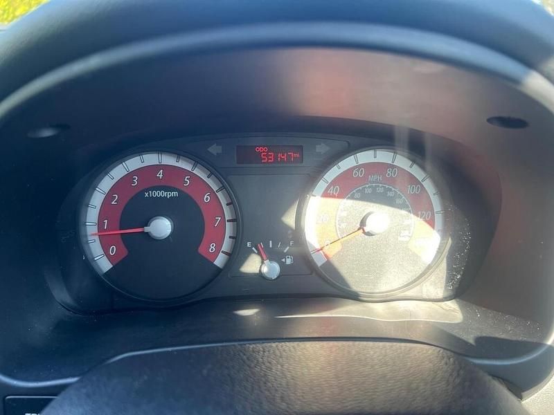 Begagnad Kia Rio 2011 Svart Halvkombi