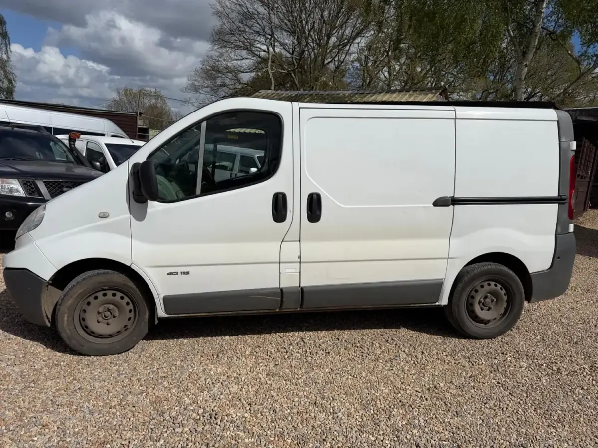 Używany Renault Trafic 115 KM (84 kW) 2013 Biały Minivan