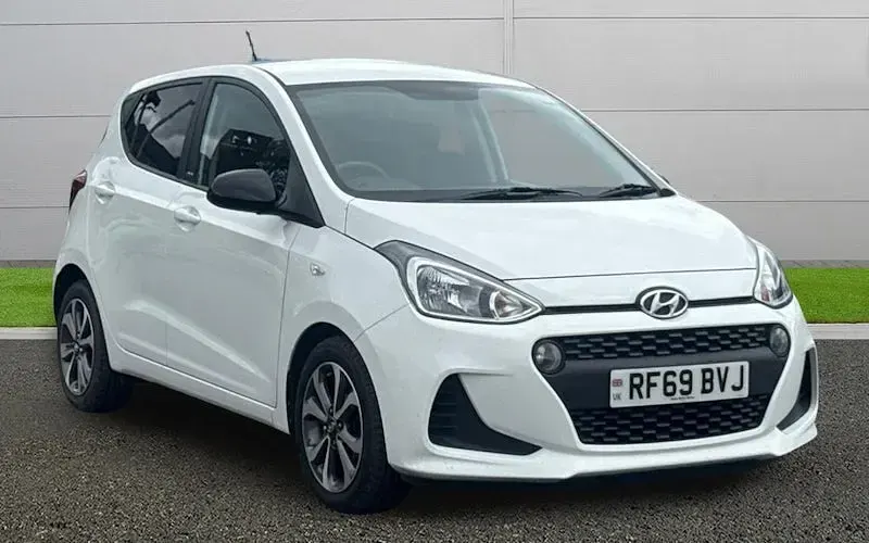 Used Hyundai i10 67 HP (49 kW) 2020 Hatchback