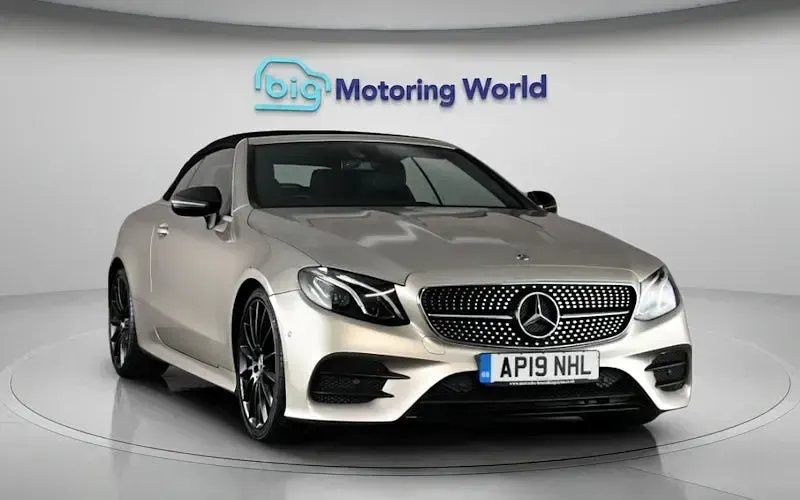 Begagnad Mercedes E220 AMG line 194 HK (142 kW) 2019 Silver Cab