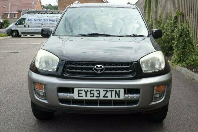 Used 2003 Toyota RAV4 SUV | £2,250 (Super price) - Image 1/4