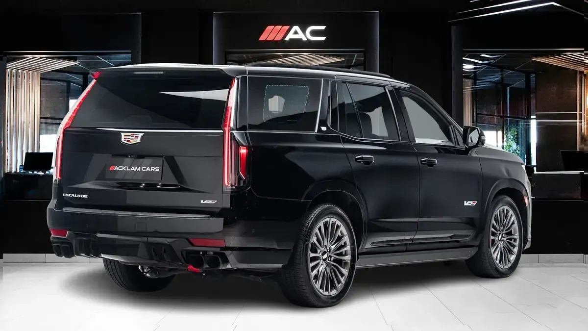 Used Cadillac Escalade 420 HP (308 kW) 2025 Black SUV