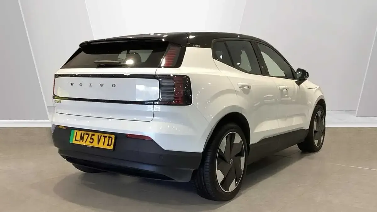 Used Volvo EX30 Performance 314 kW (428 HP) 2025 White SUV