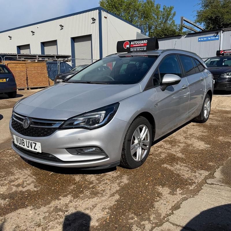 Used Vauxhall Astra Design Edition 2018 Silver Estate
