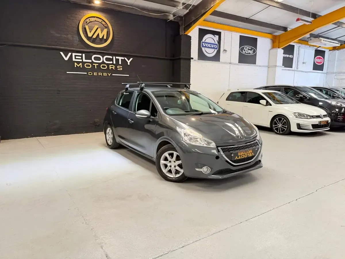 Used Peugeot 208 Active 68 HP (50 kW) 2015 Grey Hatchback