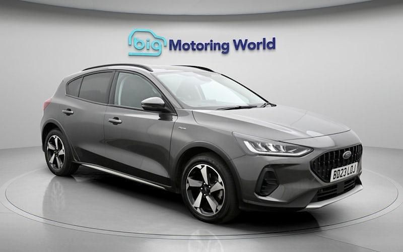 Usado Ford Focus Active 155 HP (114 kW) 2023 Cinzento Citadino